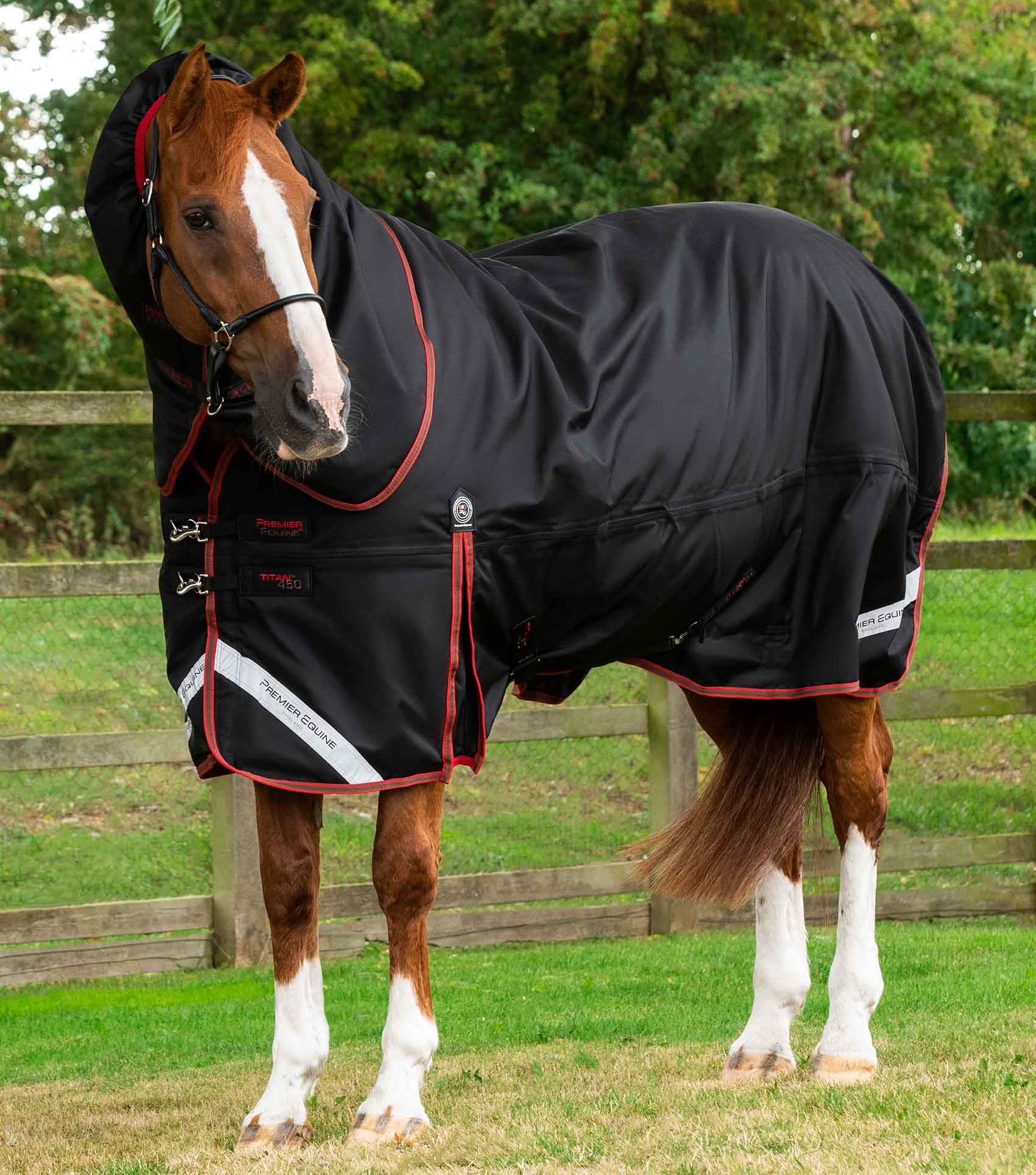 Premier Equine Titan 450g Turnout Rug with Snug-Fit Neck Cover